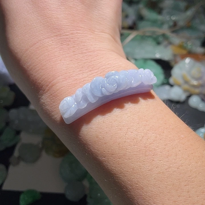 颈饰未镶嵌翡翠天