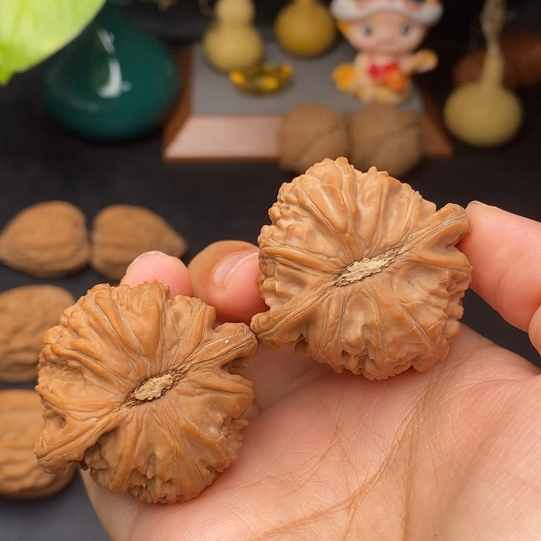 把件文玩核桃皮***哥白狮子