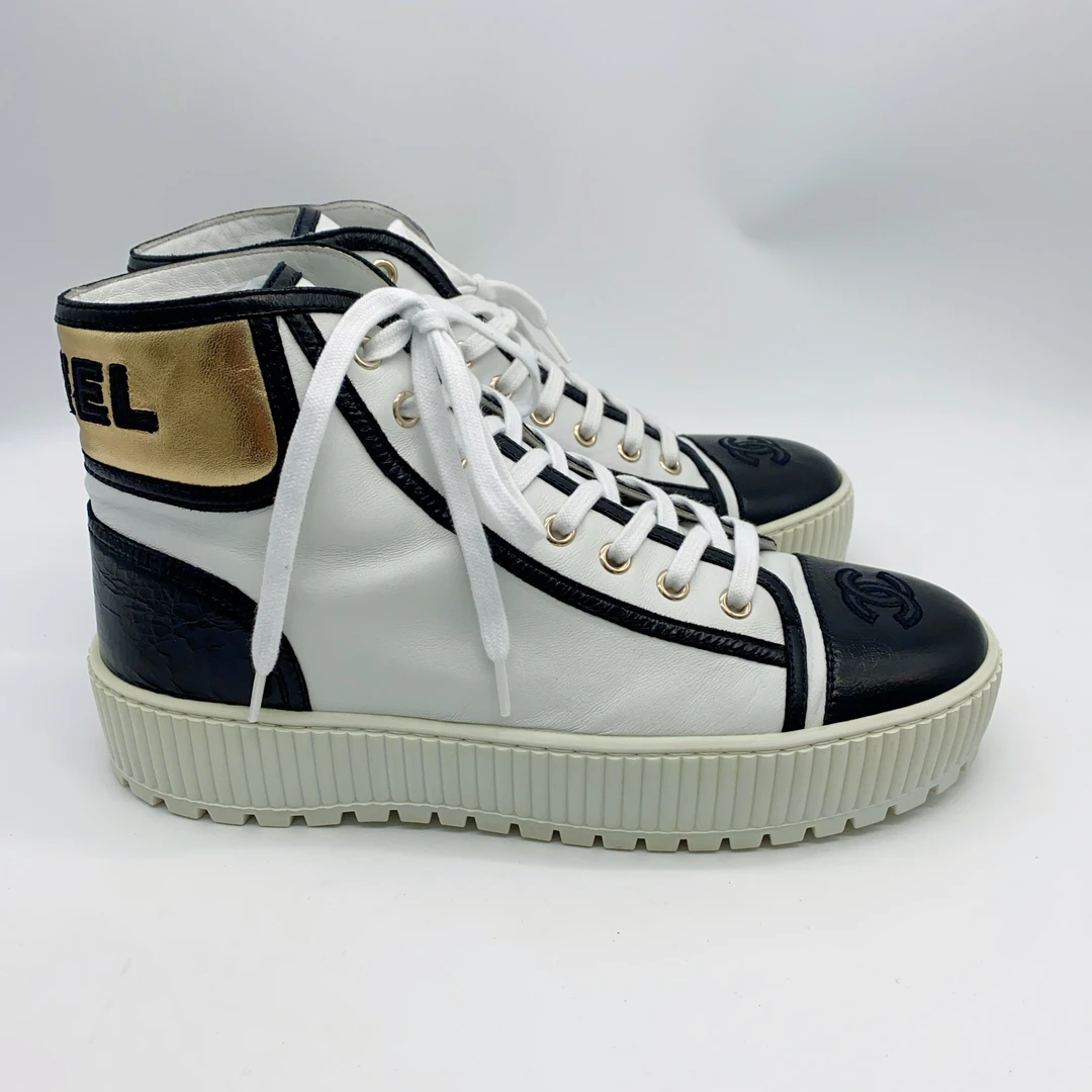 95新 Chanel/香奈儿 38 39码 女士黑白全皮金尾高帮鞋my060