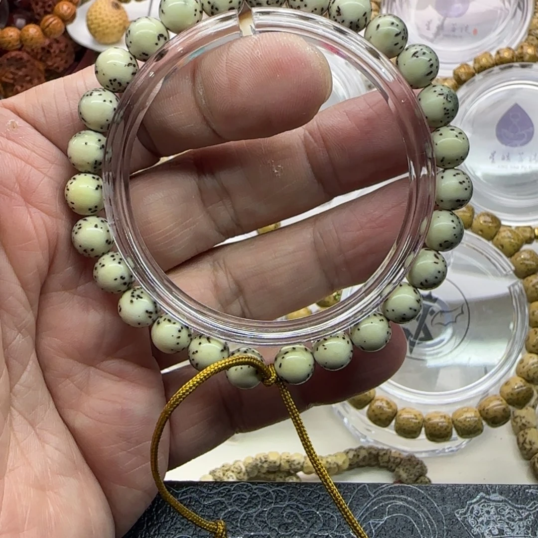 星月菩提手串8*8绿包白龙蛋手持