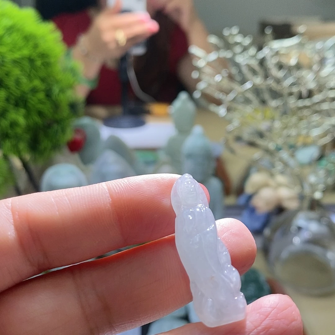 【闪购商品】翡翠未镶嵌颈饰观音