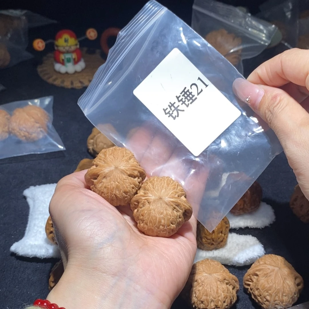 文玩核桃吊坠铁锤妹妹39