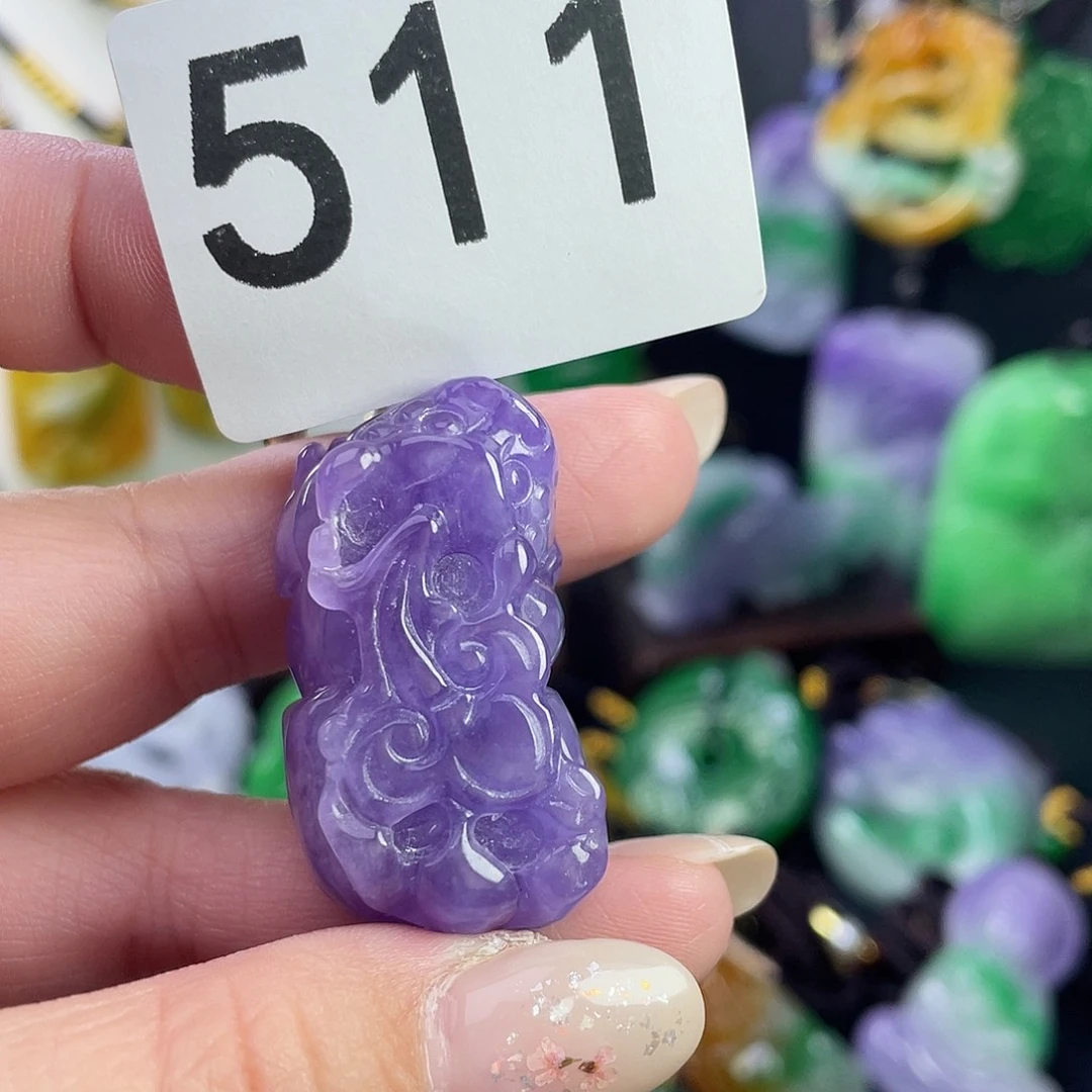 翡翠未镶嵌吊坠(赠链)