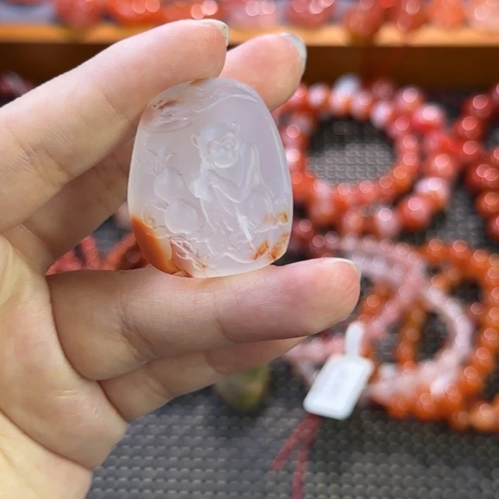 南红玛瑙未镶嵌珠宝半成品猴子摘桃