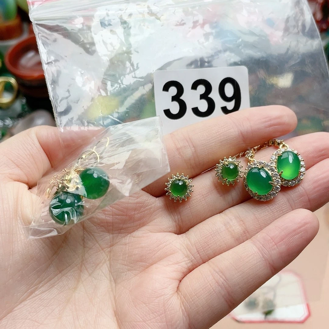 合金颈饰玛瑙/玉髓?**?