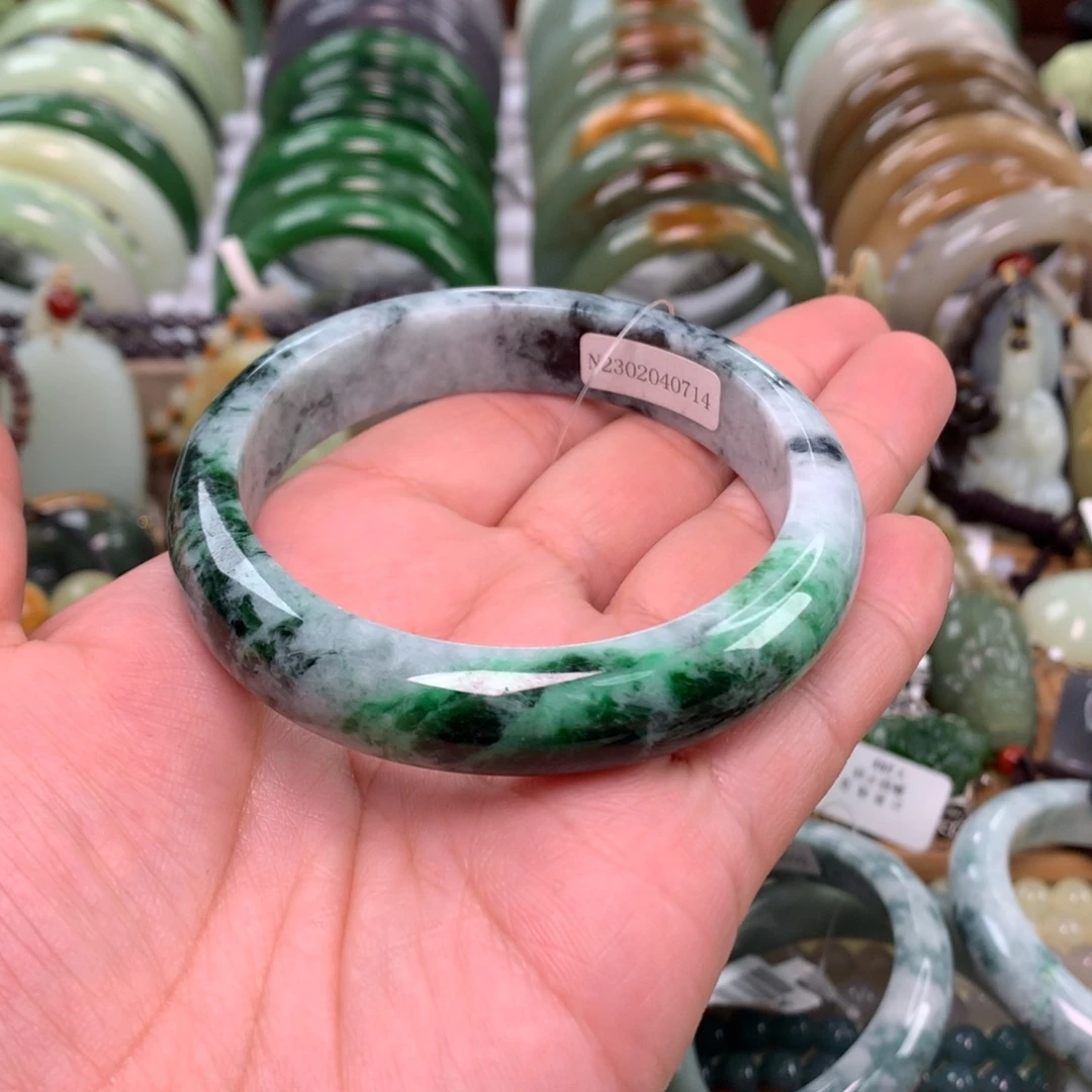 翡翠未镶嵌手镯59口径