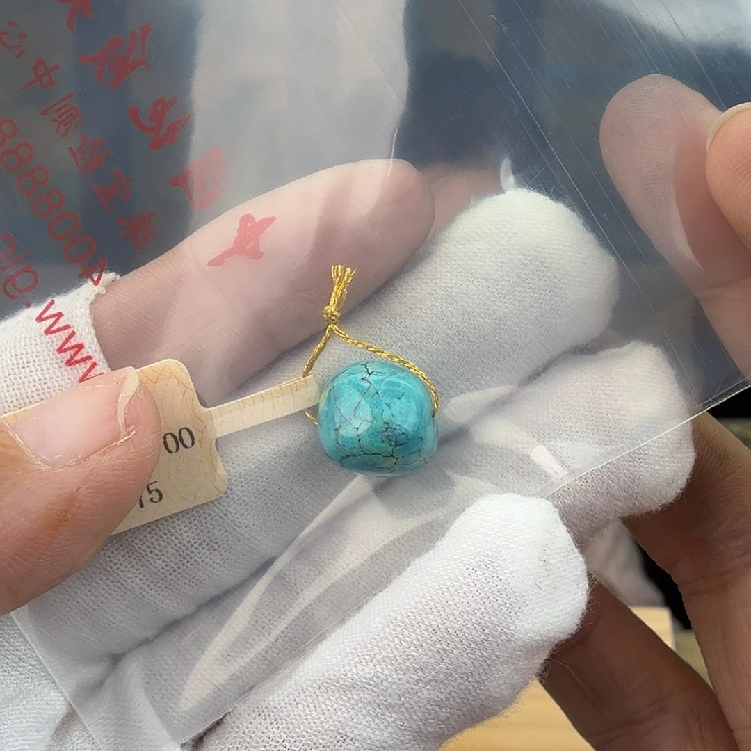 六***喝绿松石未镶嵌珠宝奇石