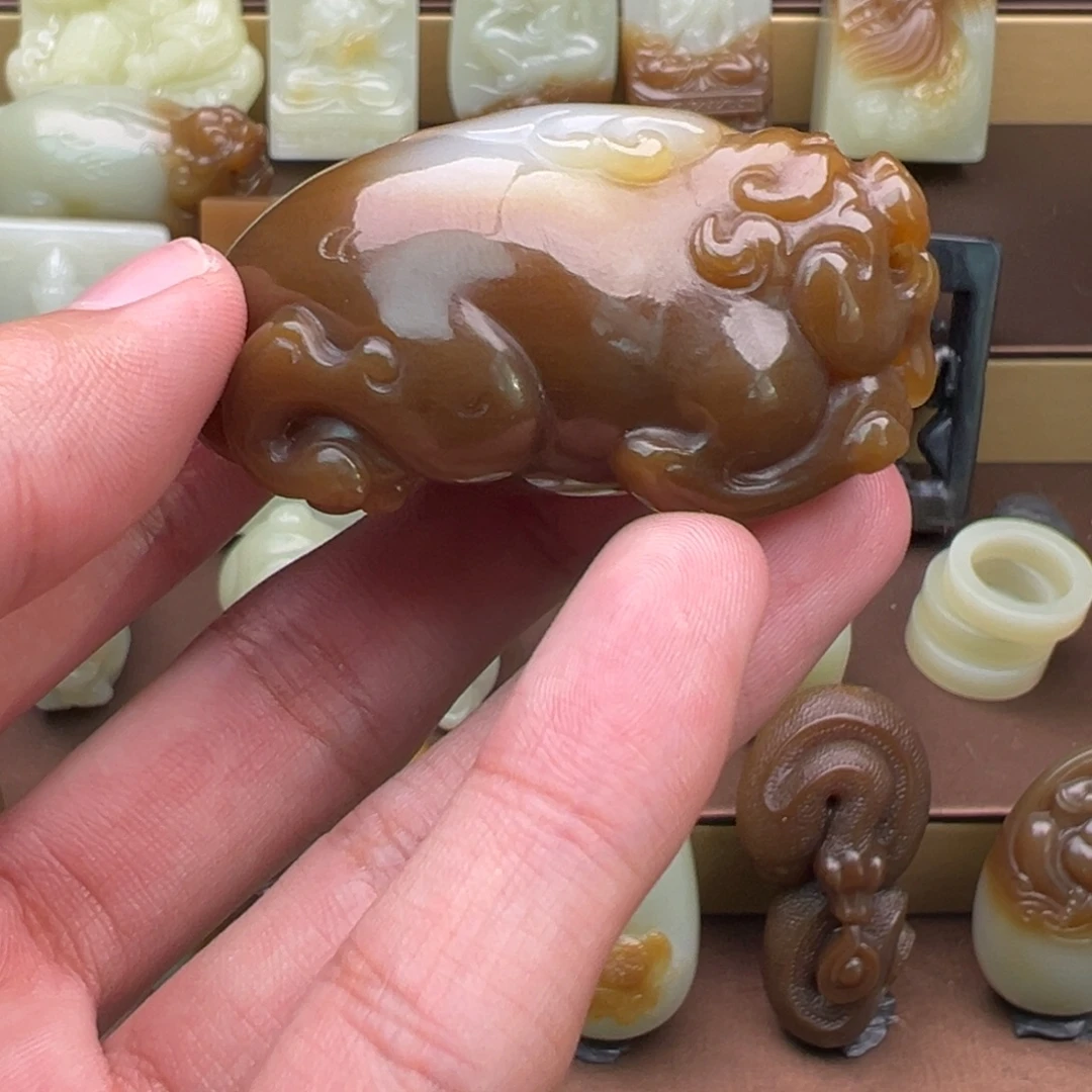 和田玉（糖玉）未镶嵌颈饰