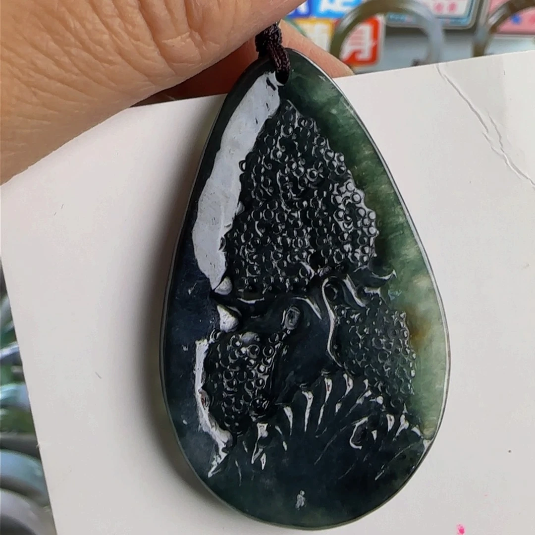 颈饰未镶嵌翡翠老坑