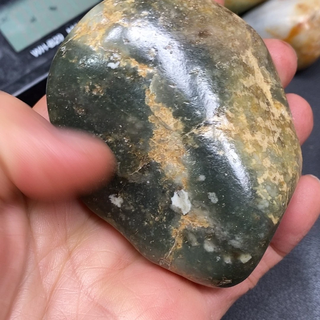 和田玉未镶嵌珠宝奇石