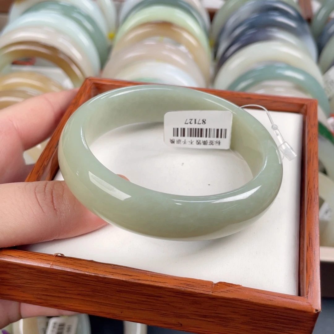 【闪购商品】和田玉手镯未镶嵌.58.6.17