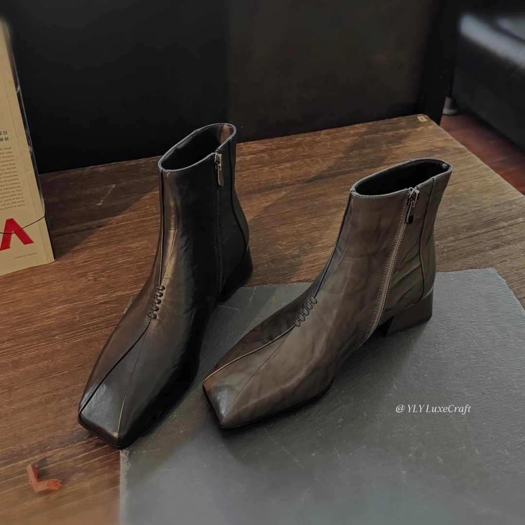 H158-279冬季新款粗跟灰色短靴时尚百搭低跟方头时装靴女大码女鞋