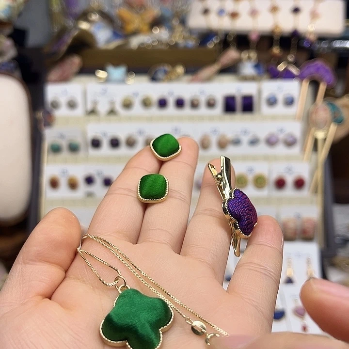 布艺合金四叶草项链