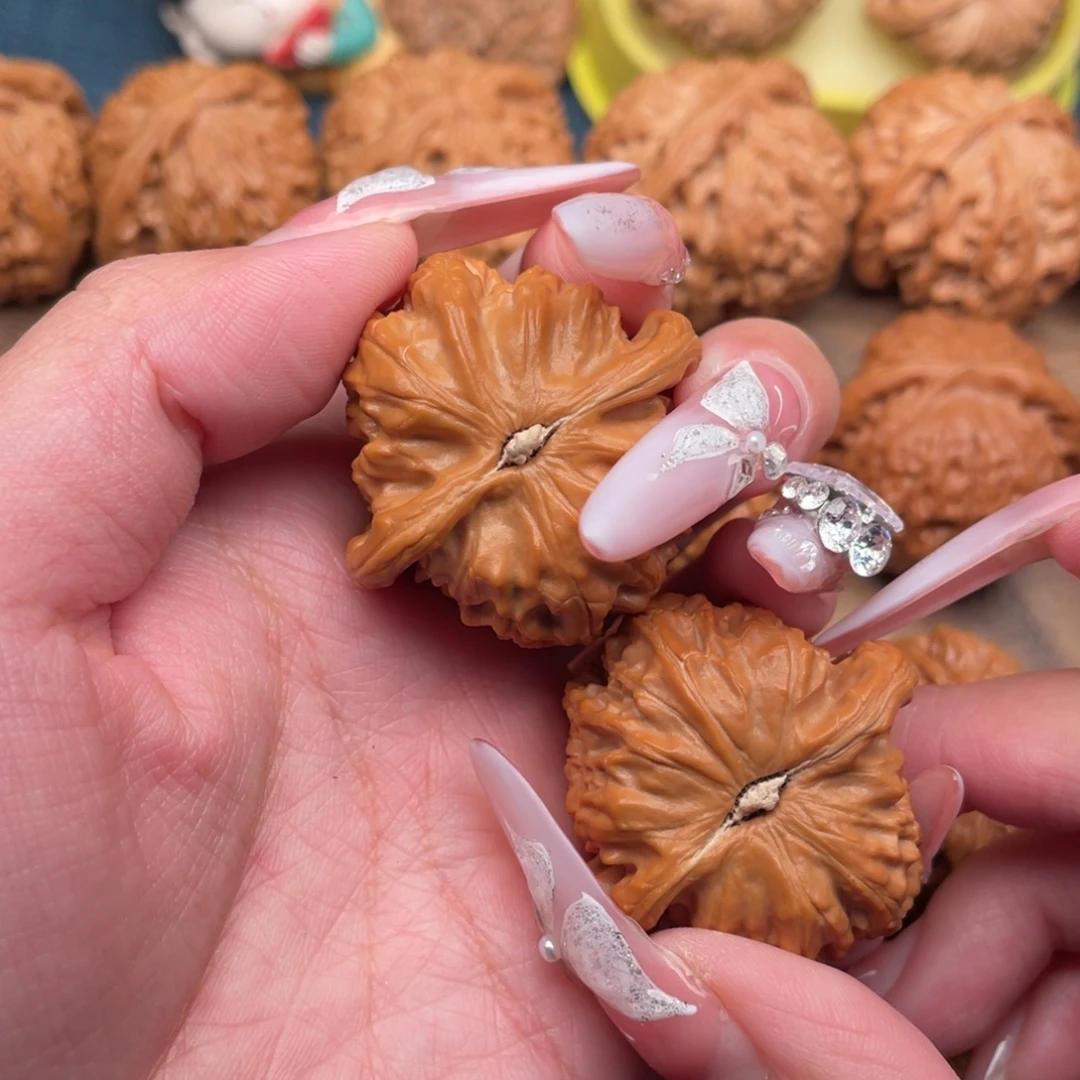 王***号文玩核桃把件全品白狮子39