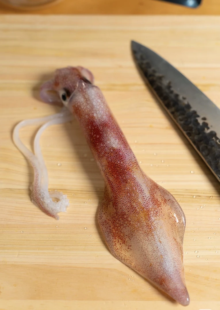 钓鱿鱼特大号 4-6条活船冻顺丰冷链包邮