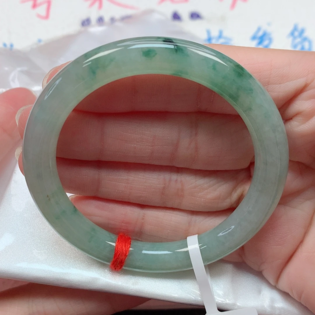 翡翠手镯未镶嵌53圆条