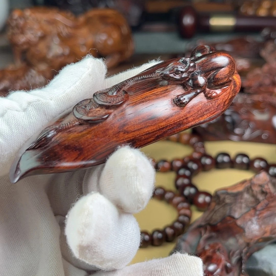 黄花梨/降香黄檀把件鼠来宝