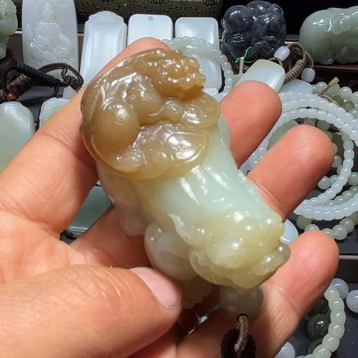 和田玉颈饰未镶嵌