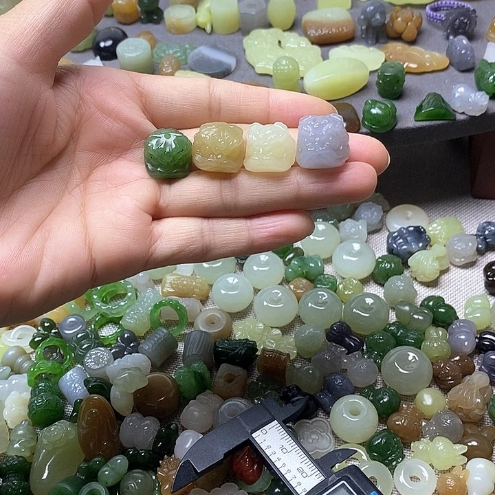 未镶嵌和田玉挂件醒狮199一个多样性发其一