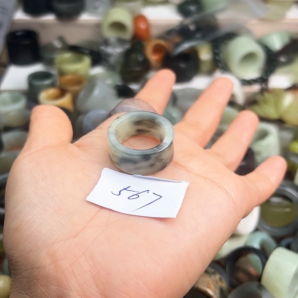 【闪购商品】合金蛇纹石玉戒指余*