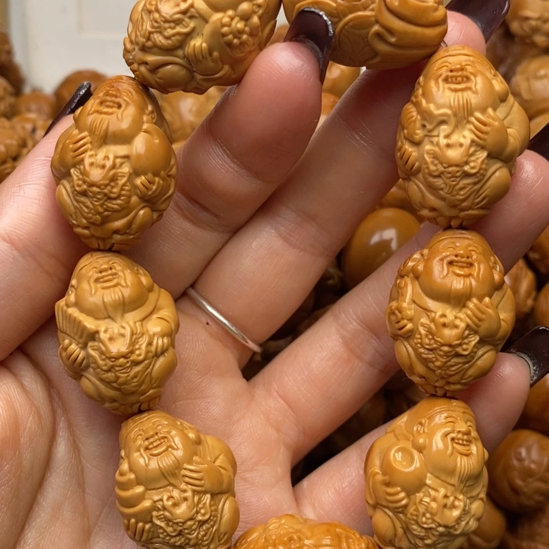 手串橄榄核龙财神