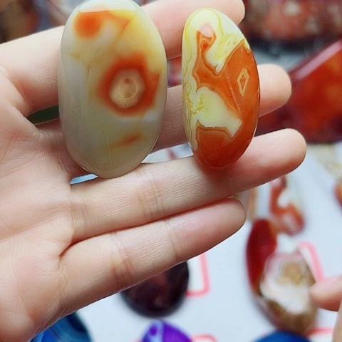 未镶嵌玛瑙/玉髓珠宝奇石