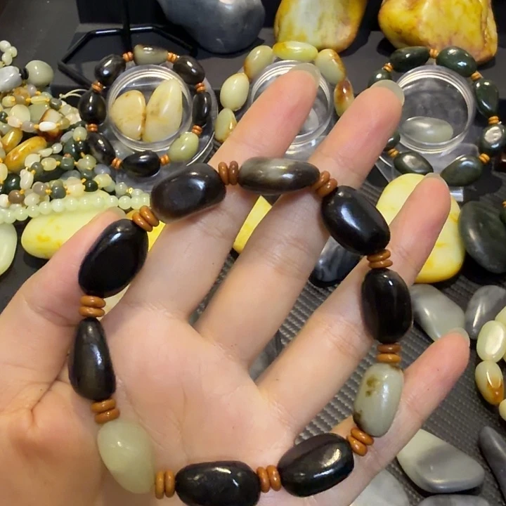 和田玉（糖玉）未镶嵌挂件