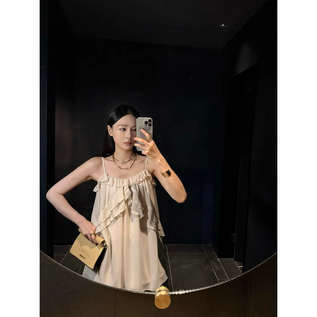 周淼【静奢柔美】法式珍珠雪纺荷叶边小衫 宽松A字吊带女ZM25V4531D