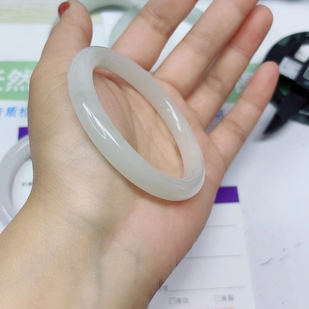 石英质玉未镶嵌手镯89/55