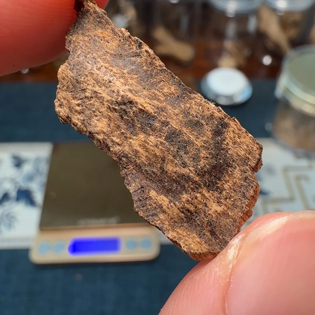 沉香缅甸密支那沉水料子