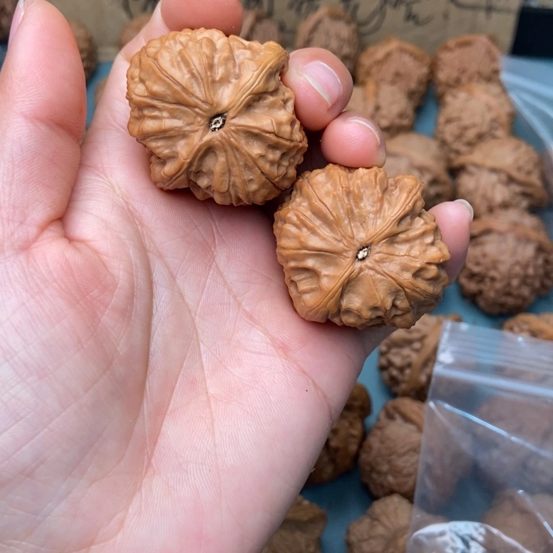 文玩核桃吊坠穿甲1