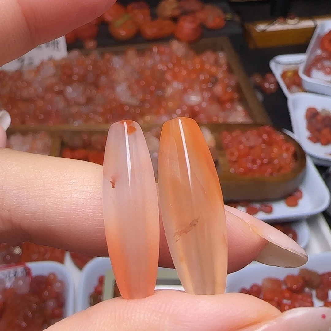 南红玛瑙未镶嵌颈饰