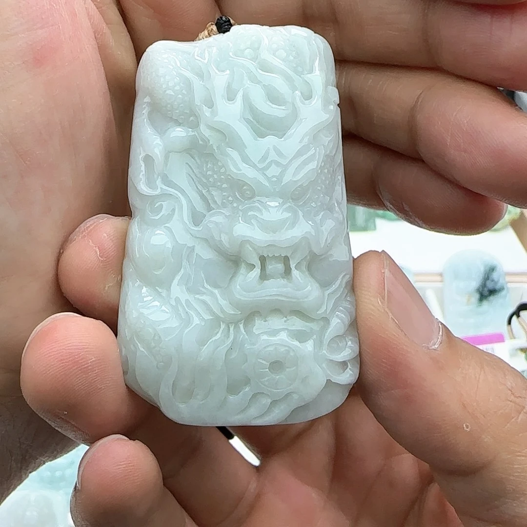 翡翠颈饰未镶嵌溪**堂翡翠