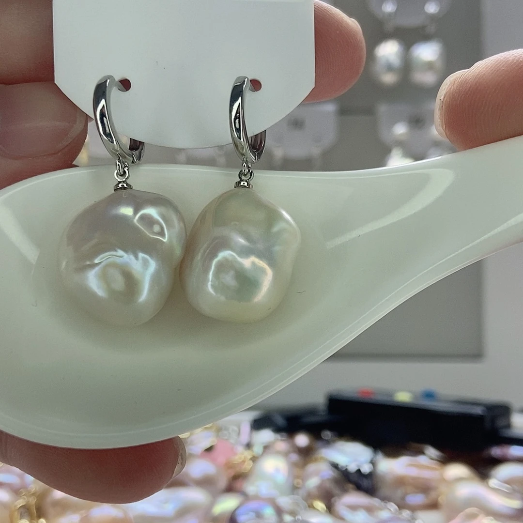 墨***荷颈饰银S925镶嵌淡水珍珠