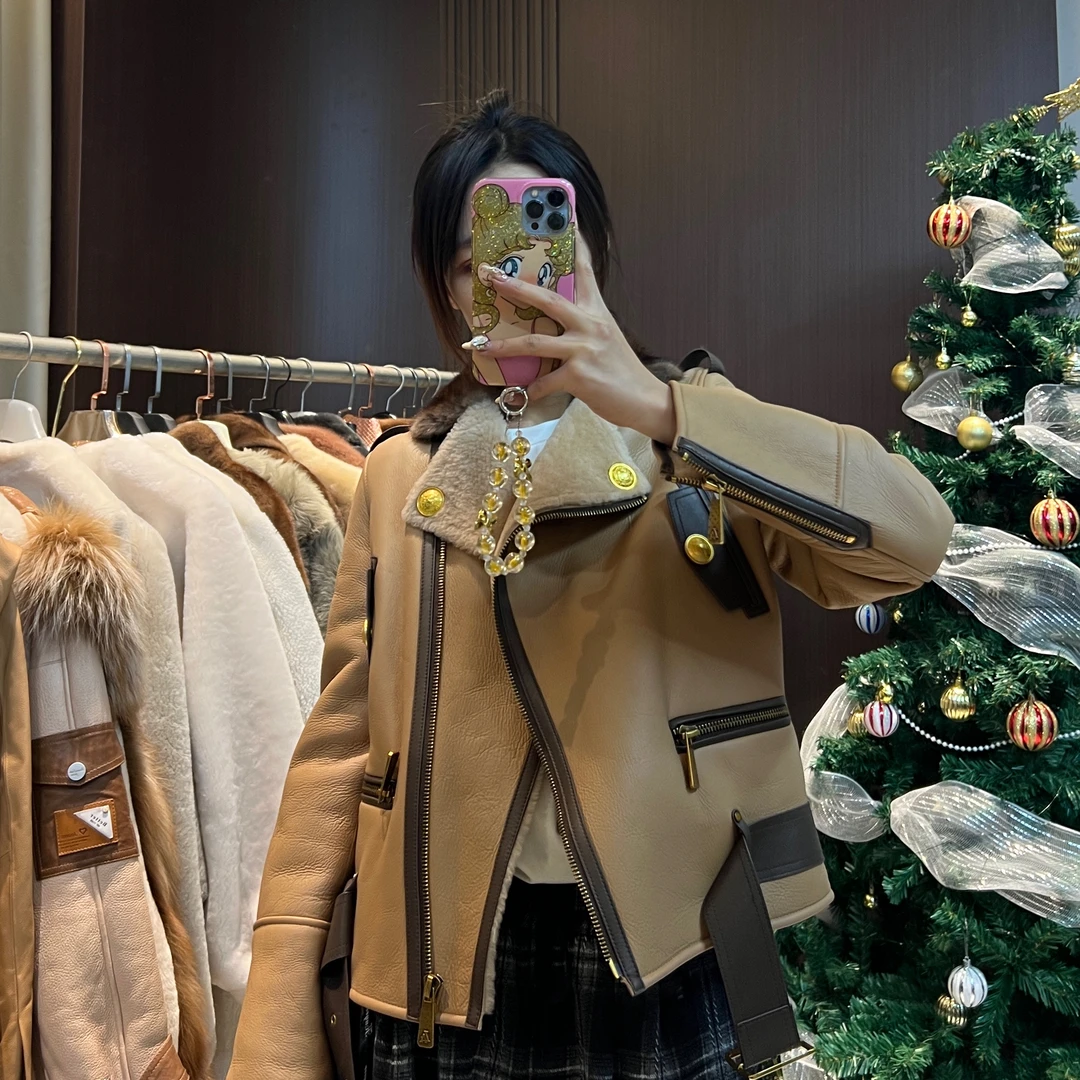 实体清货！皮毛一体外套77992FE