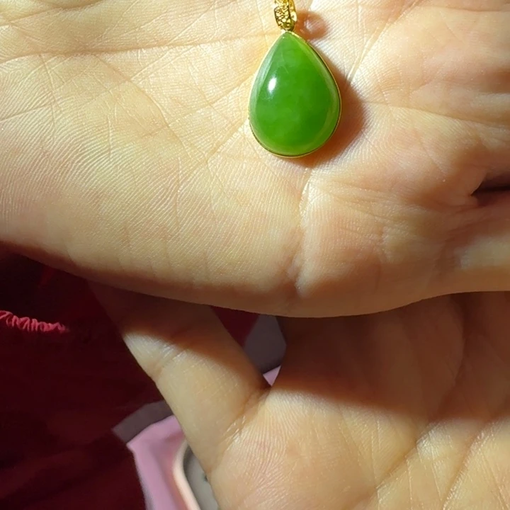 和田玉18K金镶嵌颈饰碧玉水滴门总多样性拍一发一
