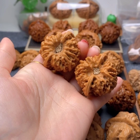 文玩核桃吊坠41➕龙门剑