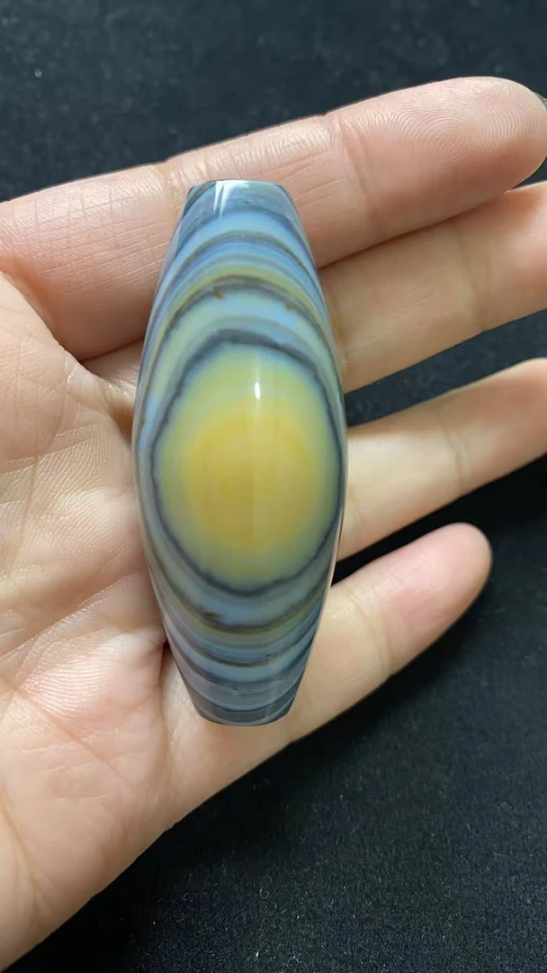 天然缠丝玛瑙天然