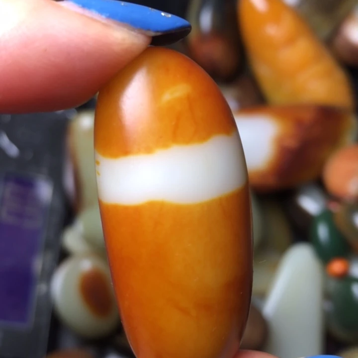 和田玉未镶嵌珠宝奇石