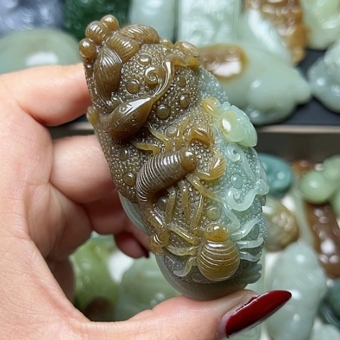 和田玉颈饰未镶嵌前**锦