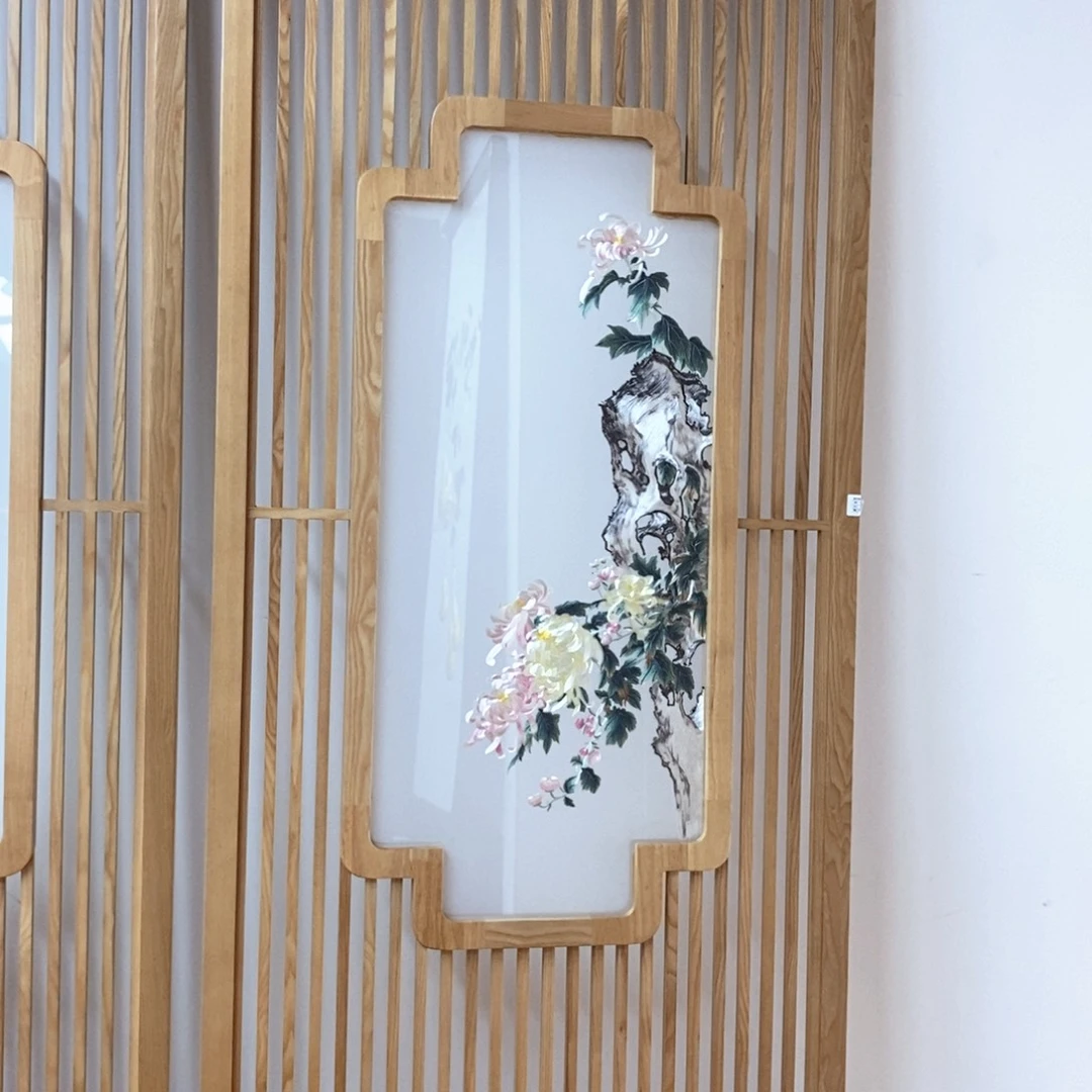 木（非红木类）白蜡木菊花苏绣屏风