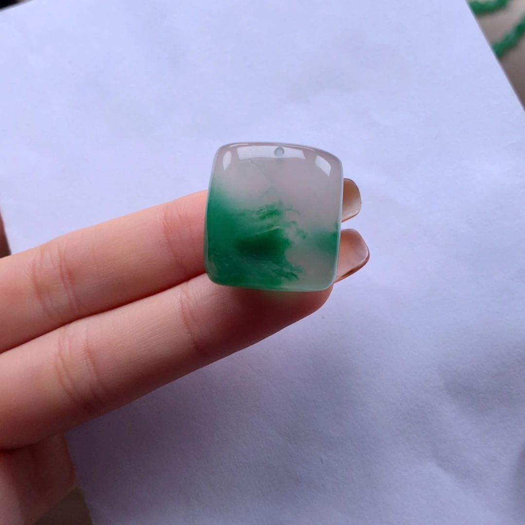 【闪购商品】颈饰未镶嵌石英质玉