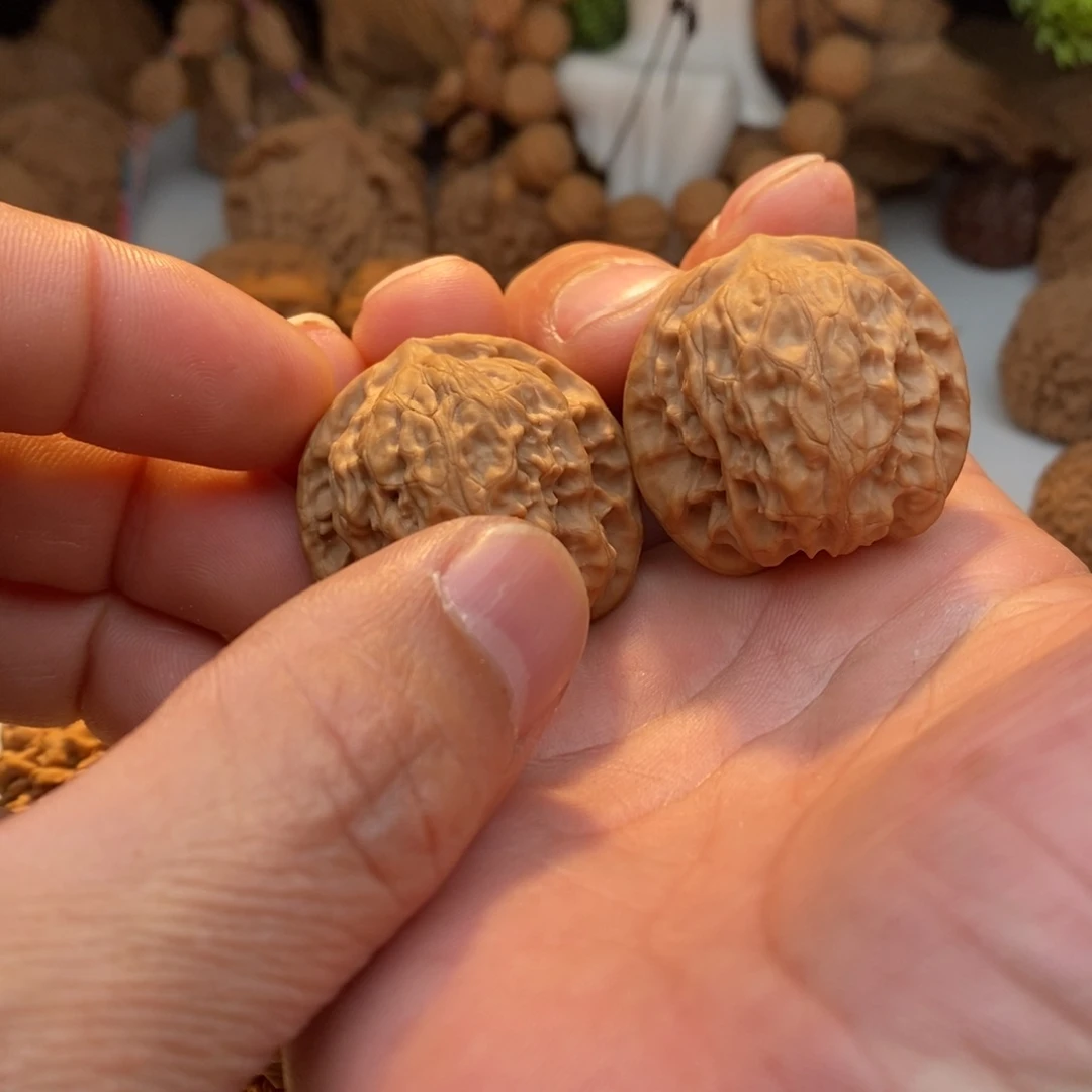 文玩核桃吊坠野狼37