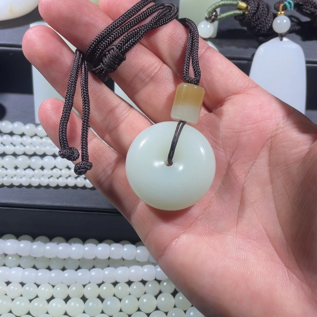 和田玉未镶嵌吊坠(不含链)平安扣