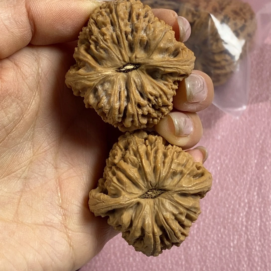 吊坠文玩核桃39南疆石黄100