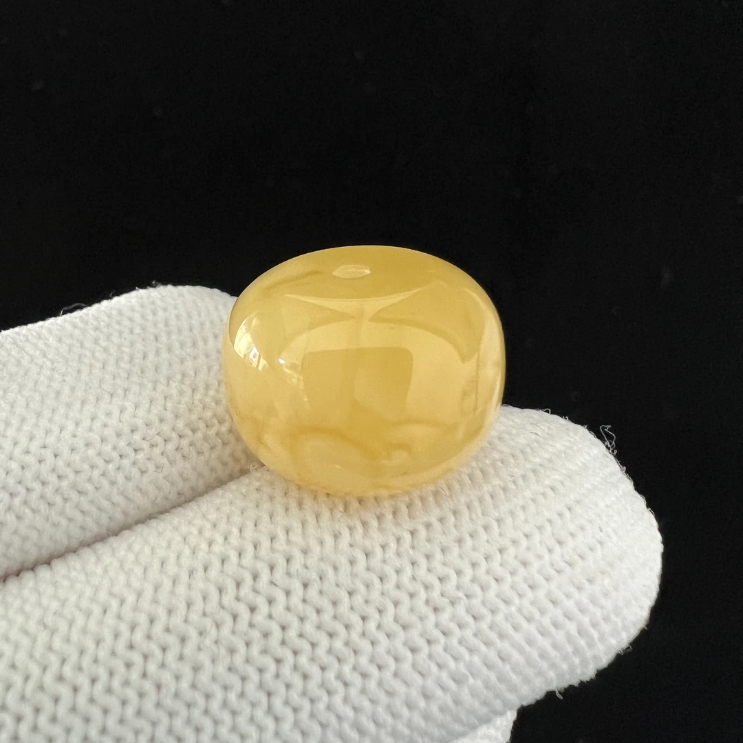 R3877天然原矿蜜蜡 鸡油黄 墩子 16*11.6mm抖音基地质检发货