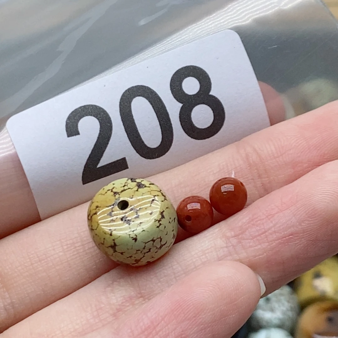 南红玛瑙未镶嵌珠宝奇石