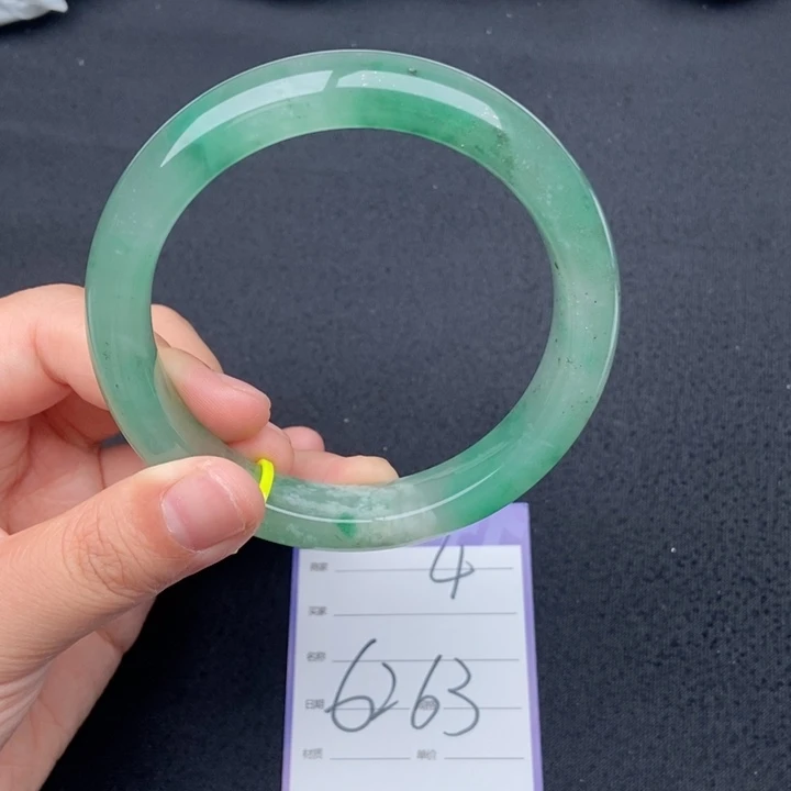 石英质玉（非洲翠）手镯未镶嵌4