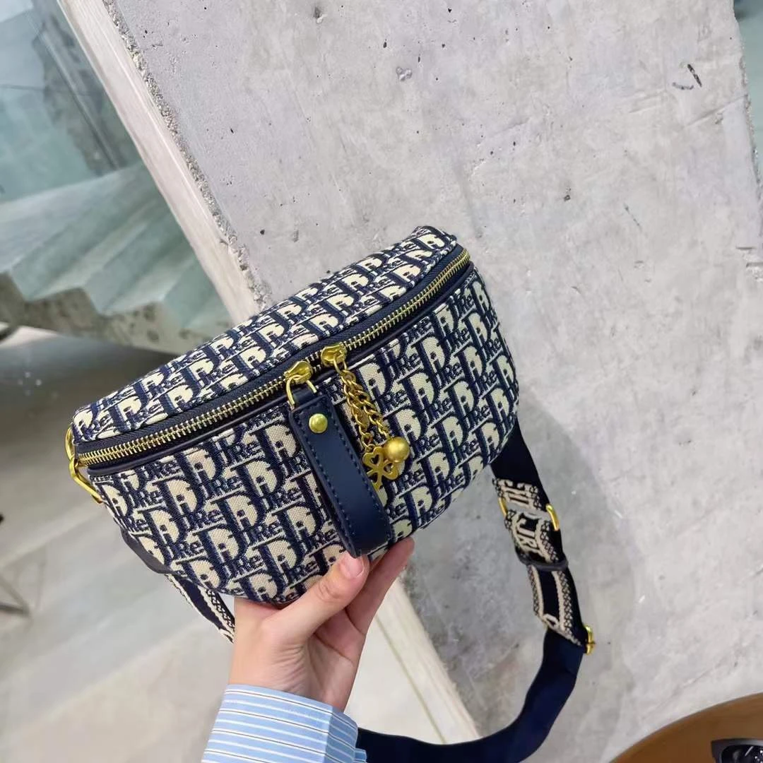 3011刺绣单肩【尺寸23*2*12】斜挎包百搭