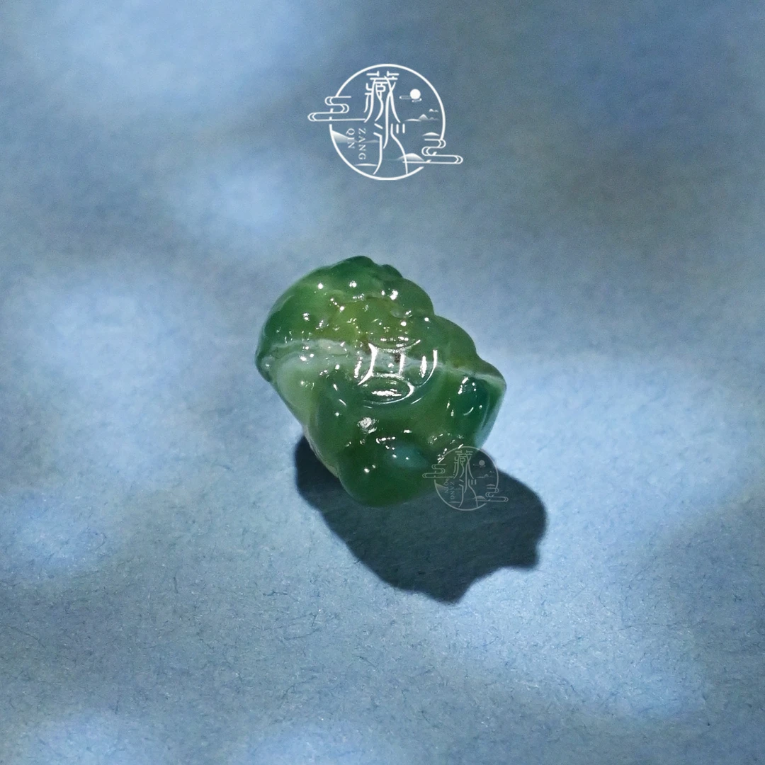 7.5MM绿白缠丝玛瑙雕刻貔貅配饰吞金兽文玩手串DIY配珠单珠散珠子